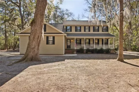56 Ravine Ct, Woodbine, GA 31569
