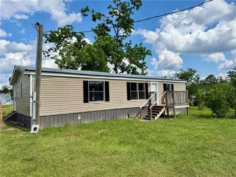 101 S Taylor St, Nicholls, GA 31554
