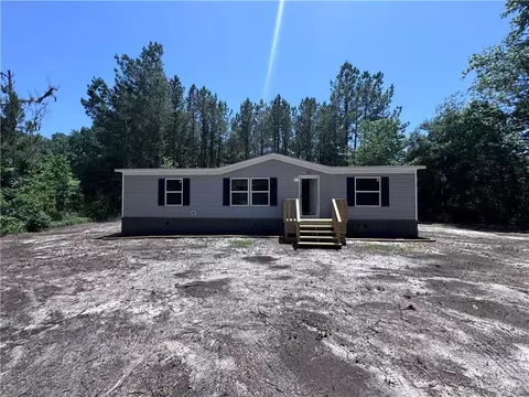 357 Hope Rd, Waynesville, GA 31566