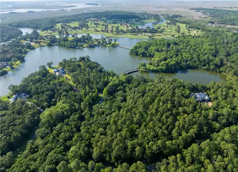 107 Harris Ln, Saint Simons Island, GA 31522