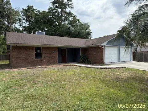164 W Holly Ave, Kingsland, GA 31548