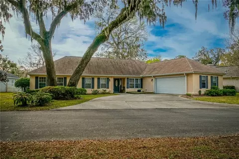 12 Wimbledon Ct, Saint Simons Island, GA 31522