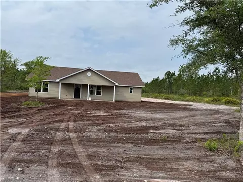 17548 Post Rd S, Waynesville, GA 31566