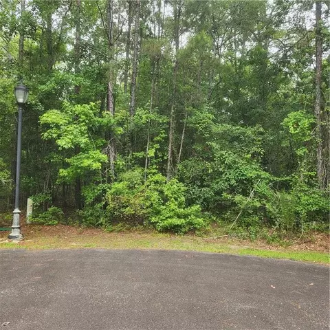 000 Compass Cir, Woodbine, GA 31569