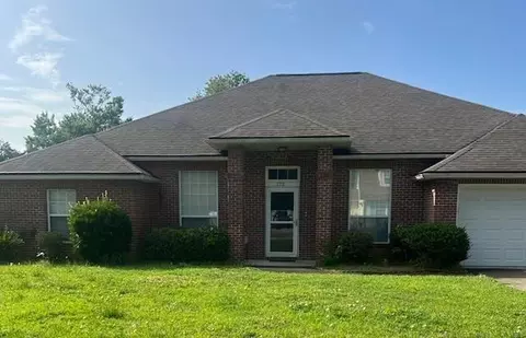 173 Natures Dr, Saint Marys, GA 31558