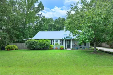 127 Royal Cir, Kingsland, GA 31548