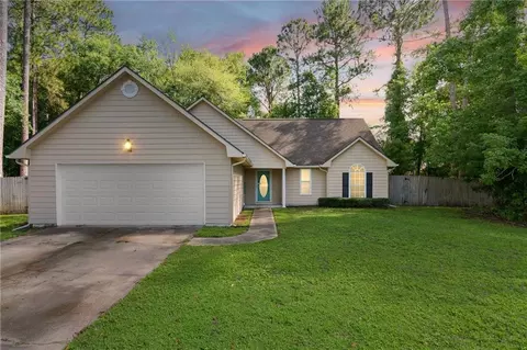 106 Blueberry Ct, Kingsland, GA 31548