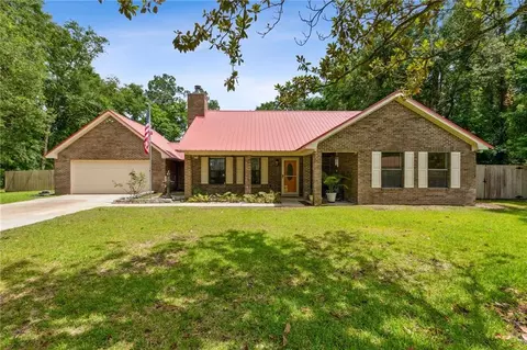 70 Buntin St, Woodbine, GA 31569