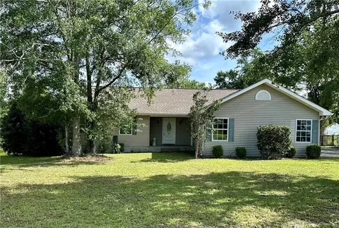 41 Marla St, Hoboken, GA 31542