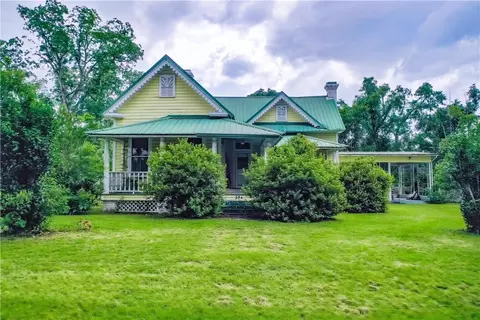 854 Jenkins St, Blackshear, GA 31516