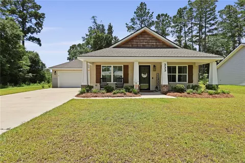 333 Dreamland St, Jesup, GA 31545