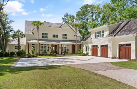 329 Saint Annies Ln, Saint Simons Island, GA 31522
