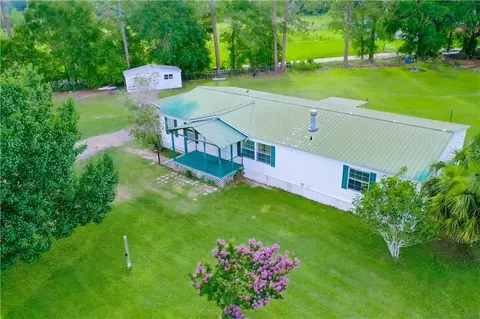 2522 Barnes Rd, Blackshear, GA 31516