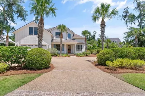 107 Yacht Club Dr, Saint Simons Island, GA 31522