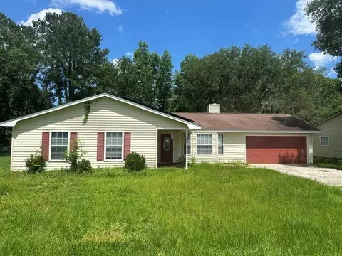 160 Lake Wellington Dr, Kingsland, GA 31548