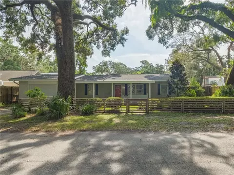 204 Fourth Ave, Saint Simons Island, GA 31522