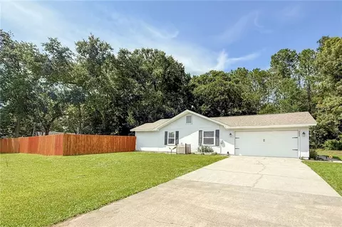 2600 Plantation Dr, Saint Marys, GA 31558