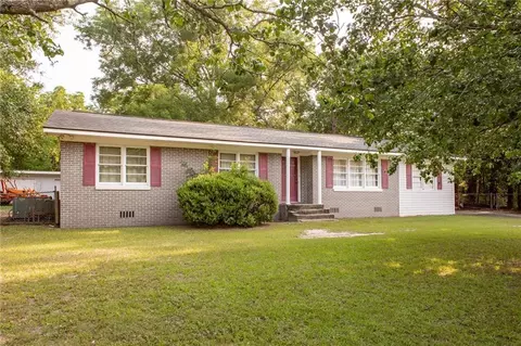 1195 E Blackshear Ave, Waycross, GA 31501