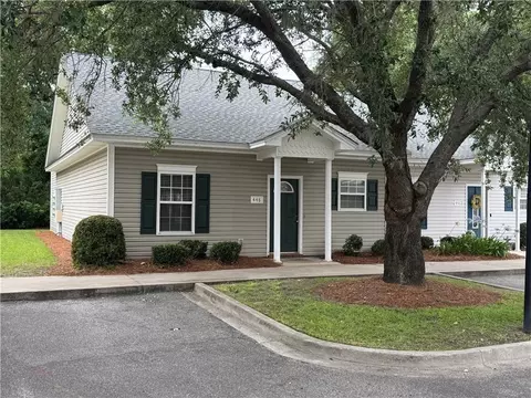 448 Moss Creek Ln, Brunswick, GA 31520