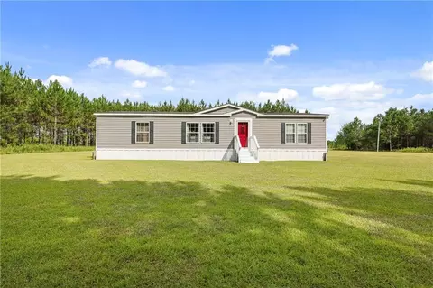 3024 Lewis Loop, Jesup, GA 31545