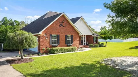 236 Hayden Ln, Jesup, GA 31545