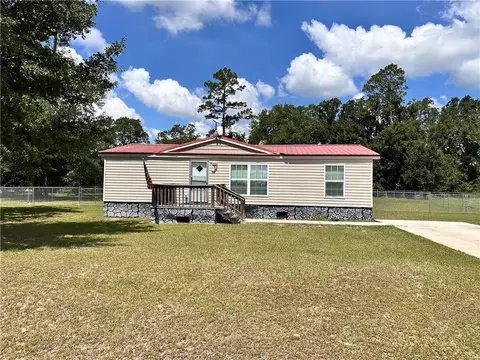 4724 Otter Creek Cir, Blackshear, GA 31516