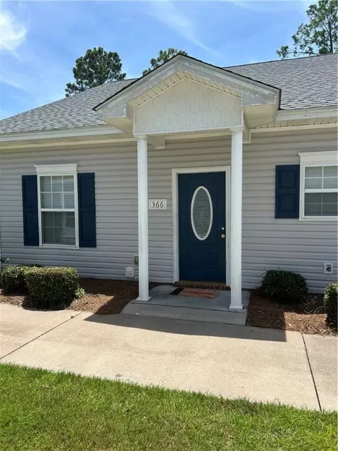 366 Moss Creek Ln, Brunswick, GA 31520