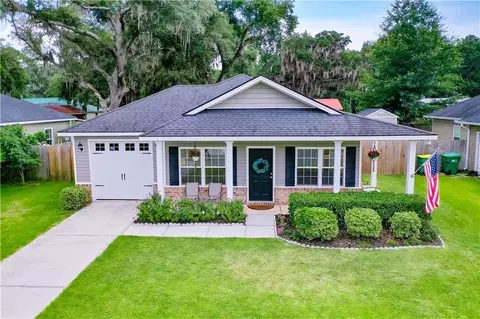 288 Bridgewater Ln, Darien, GA 31305