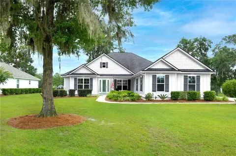 373 Harbour Island Cir, Waverly, GA 31565