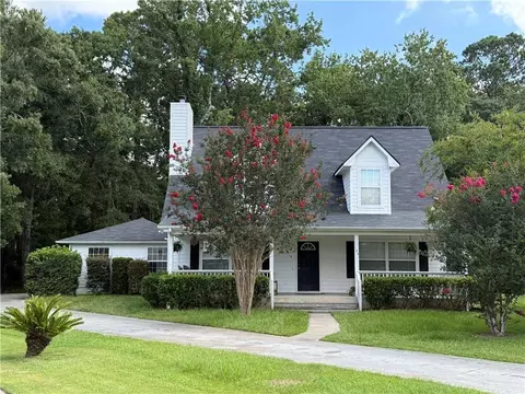 104 Aloe Ct, Kingsland, GA 31548
