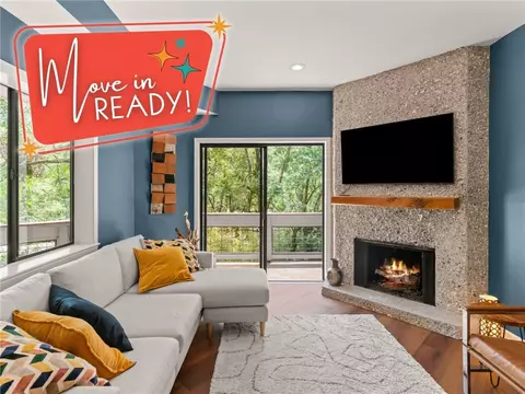1332 Oak St #9, Saint Simons Island, GA 31522