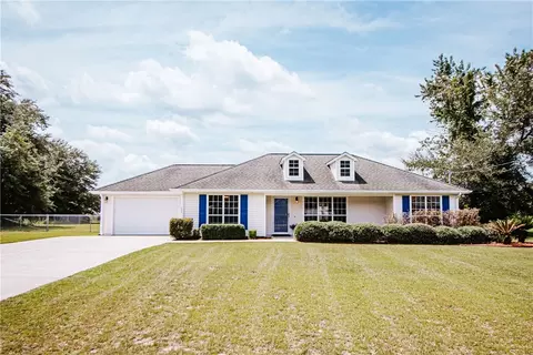 4060 Meadow Cir, Blackshear, GA 31516