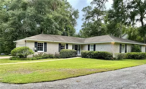 119 Saint Clair Dr, Saint Simons Island, GA 31522