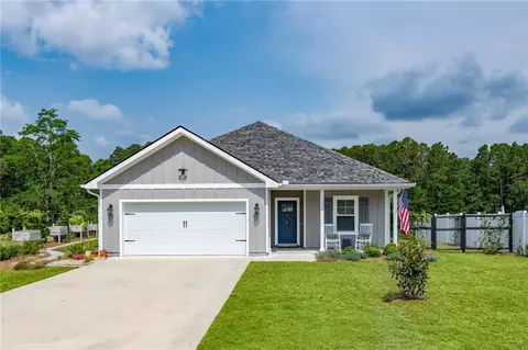 110 Eva Dr, Saint Marys, GA 31558
