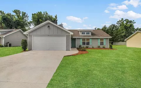 352 Pecan Pointe Dr, Brunswick, GA 31525
