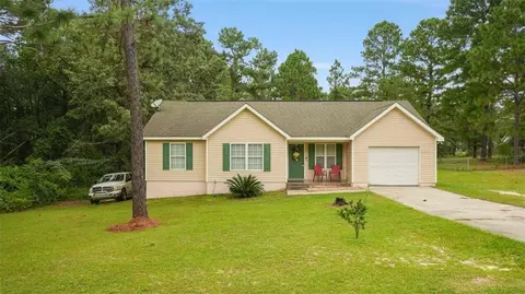 98 Palm Tree Rd, Jesup, GA 31545
