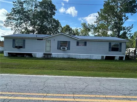 2391 New York Ave, Waycross, GA 31503