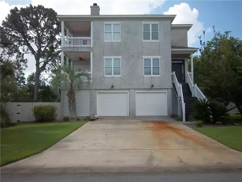 100 Lanier Island Cir, Brunswick, GA 31520