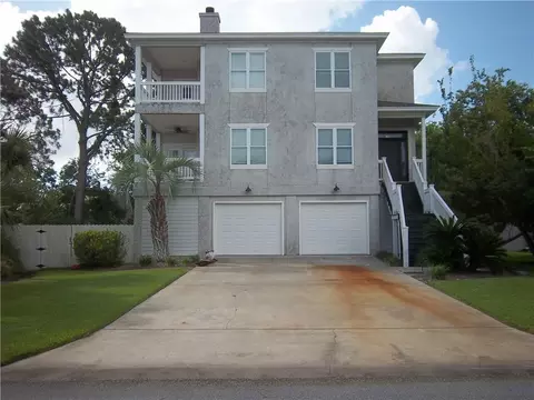 100 Lanier Island Cir, Brunswick, GA 31520
