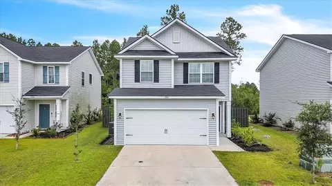 592 Brightleaf Cir, Hinesville, GA 31313