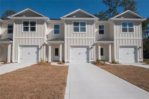 575 S Arizona St, Kingsland, GA 31548