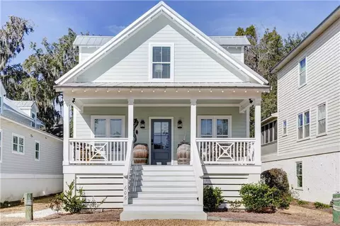 606 Holly St, Saint Simons Island, GA 31522