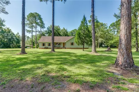 511 W 10th St, Woodbine, GA 31569
