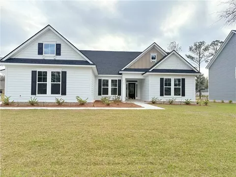 73 Fairwinds Dr, Waverly, GA 31565