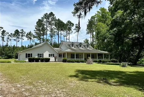 5577 Strickland Rd, Waycross, GA 31503