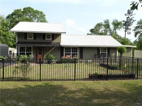 7461 Blue Lake Cir, Blackshear, GA 31516
