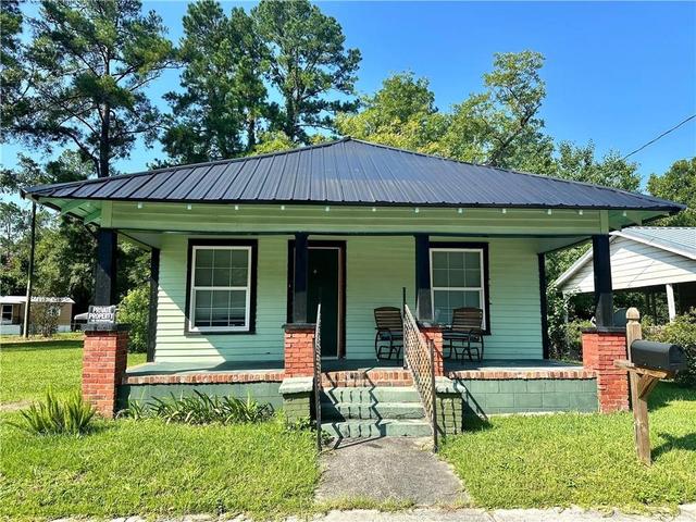 318 Glass St, Waycross, GA 31503