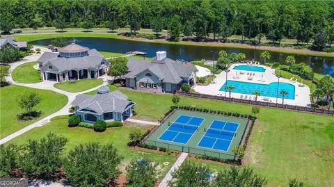 203 Cobia Ln, Saint Marys, GA 31558