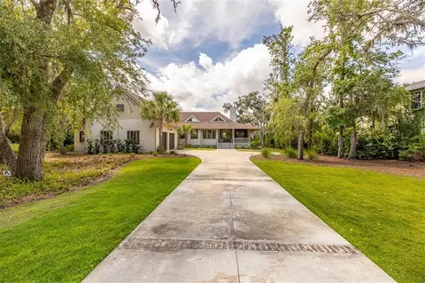164 Stillwater Dr, Saint Simons Island, GA 31522