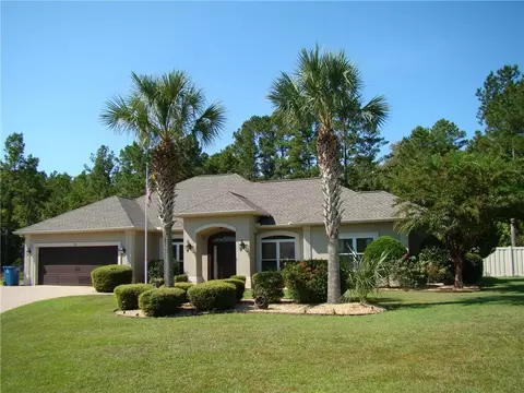 18 Retreat Cir, Brunswick, GA 31525